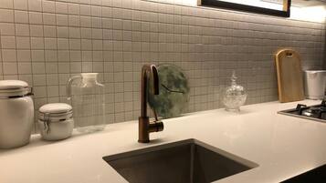 Fridge, microwave, oven, dishwasher