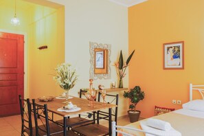 Apartment, 1 Bedroom | In-room dining - Down-Town Brand new Stylish Studio (Chania)