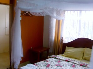 Ghana | Iron/ironing board, free WiFi, bed sheets