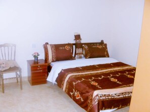 Kenya | Iron/ironing board, free WiFi, bed sheets - Naju Home Stay (Masindi)