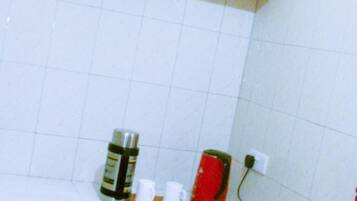 Cookware/dishes/utensils