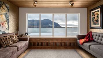 Apartment, 3 Bedrooms | Living area