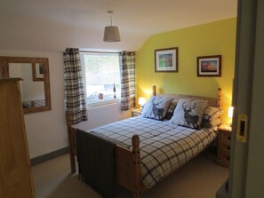 Iron/ironing board, free WiFi, bed sheets - Yr  Hen Farcdy Bed & Breakfast (Talsarnau)