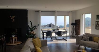 Villa "Chiosella" 150m2 au calme piscine Ă 5min dâIle Rousse et des plages...