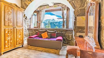 Familienapartment | Allergikerbettwaren, Daunenbettdecken, kostenloses WLAN, Bettwäsche