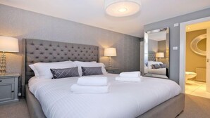Unclassified image, 2 of 9, button - Polmuir Gardens Apartment-Town & Country (Aberdeen)