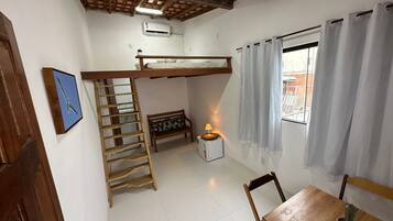 Quarto executivo, 1 quarto, banheiro privativo, no mezanino | Frigobar, Wi-Fi de cortesia, roupa de cama