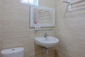 Deluxe Double Room | Bathroom