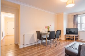 Apartment, 1 Bedroom | Living area | Flat-screen TV - Bridge View Apartment (Cambridge)