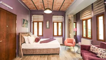 1 bedroom, in-room safe, iron/ironing board, free WiFi