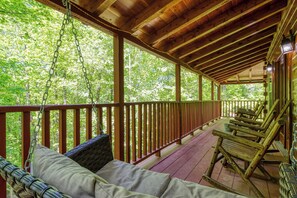 Property grounds - Deer To My Heart, Free Attraction Tickets, Hot Tub, Arcade, Air Hockey, WIFI!!! (Sevierville)