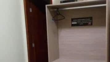 Minibaari, ilmainen Wi-Fi, vuodevaatteet