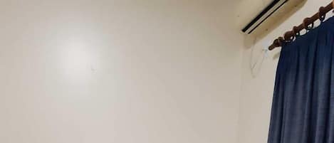 Minibar, Wi-Fi gratuit, draps fournis