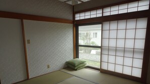 Room - Azimuth (Oshima)