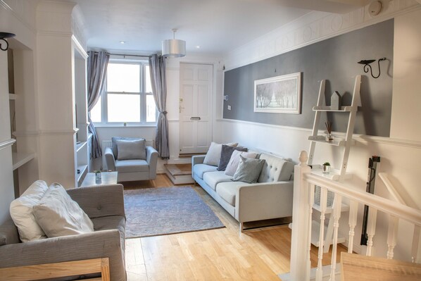 独立别墅, 4 间卧室 | 起居区 | 平板电视