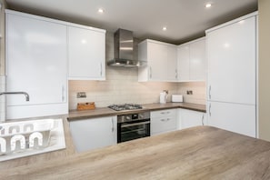 Lägenhet Classic - 1 dubbelsäng - icke-rökare | Eget kök | Stort kylskåp, mikrovågsugn, ugn och spishäll