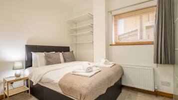 Family Apartment, 2 Bedrooms | 2 bedrooms, iron/ironing board, free WiFi, bed sheets