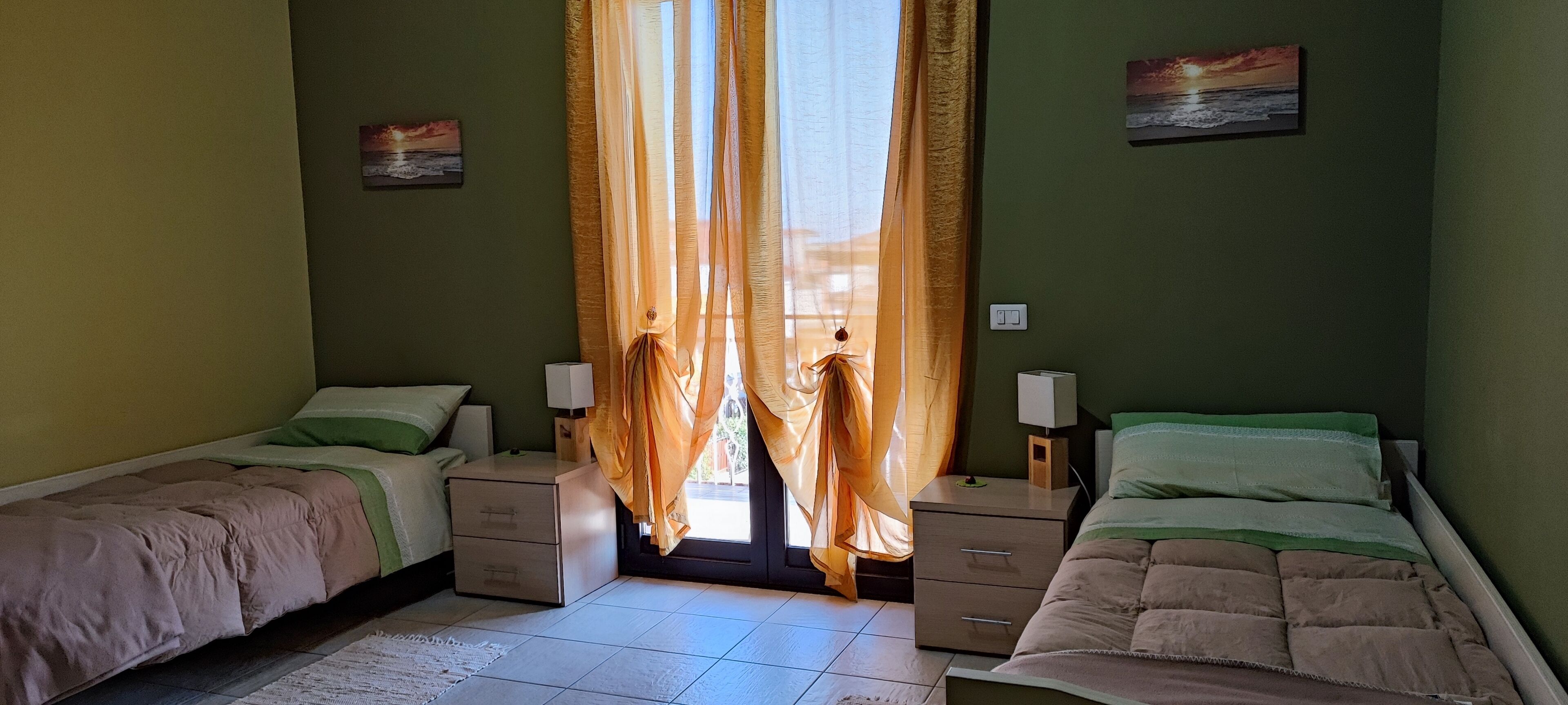 Doppel- oder Zweibettzimmer, eigenes Bad