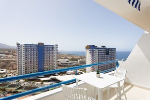 Outdoor dining - Estudio con vistas al mar. Wifi (Playa Paraiso)