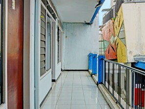 Exterior detail - OYO Life 1711 Serayu Sumbersari Residence (Malang)