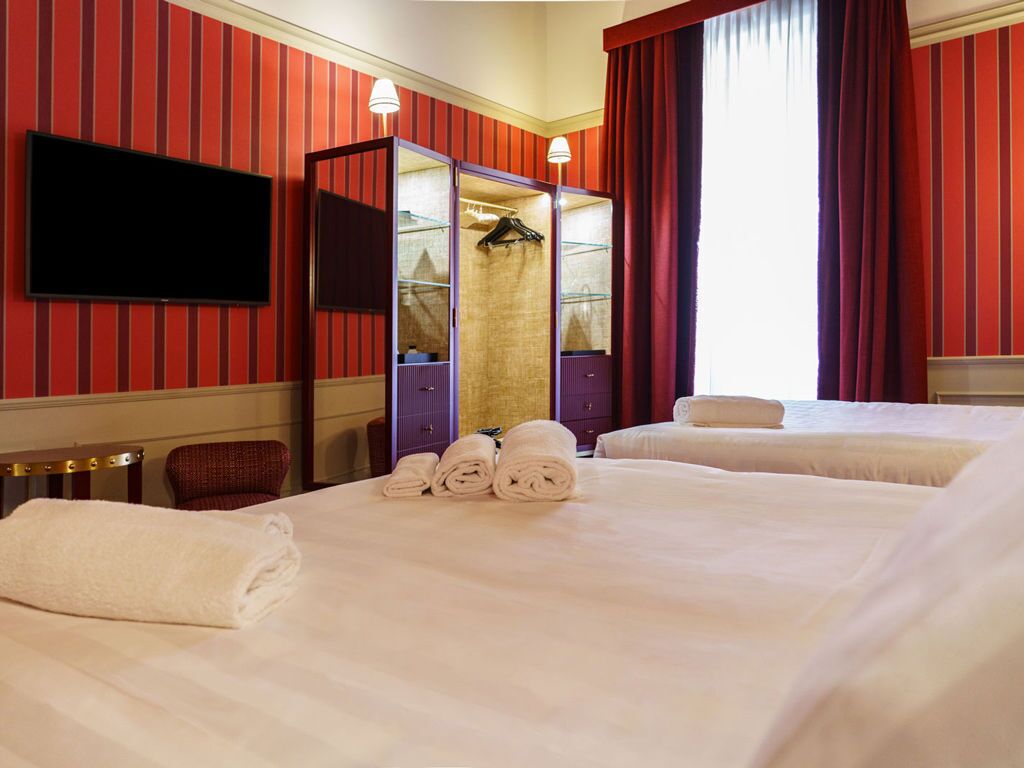 deluxe room | premium bedding, down duvets, minibar, in-room safe