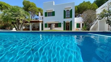 Alberca al aire libre