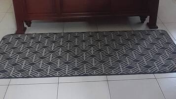 1 bedroom, iron/ironing board, WiFi (free), bed sheets