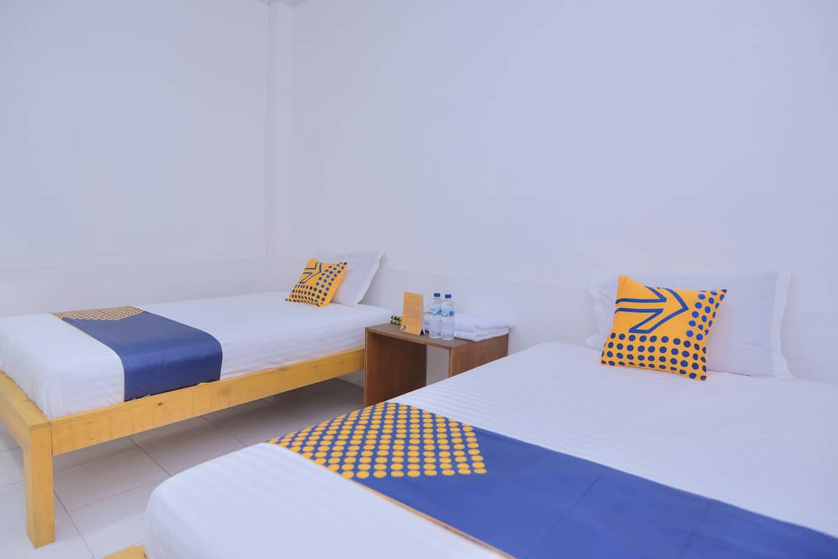 Deluxe Twin Room | Desk, free WiFi, bed sheets