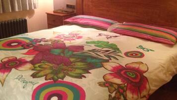 Soundproofing, free WiFi, bed sheets