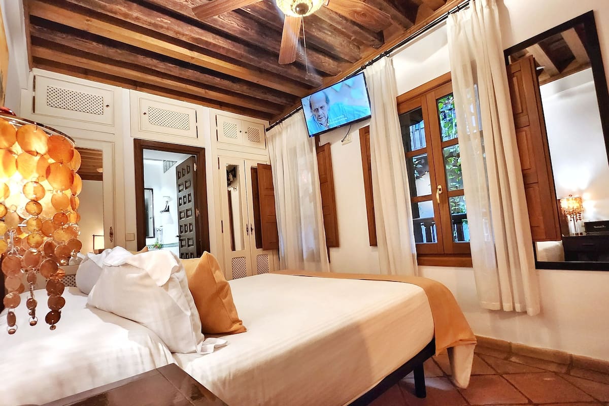 deluxe double room | 1 bedroom, egyptian cotton sheets, premium bedding, down duvets