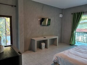 Quarto casal luxo | Escrivaninha, Wi-Fi de cortesia