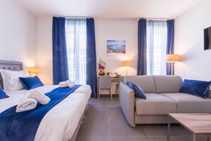 Executive Twin Room | Minibar, in-room safe, desk, blackout drapes - Nice Azur Riviera (Nice)