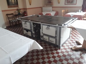 包每日全套早餐