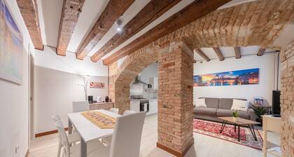 Loft on two levels exposed beam