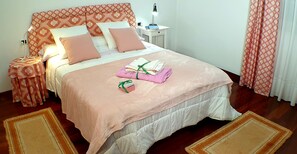 5 makuuhuonetta, silitysrauta/-lauta, ilmainen Wi-Fi, vuodevaatteet