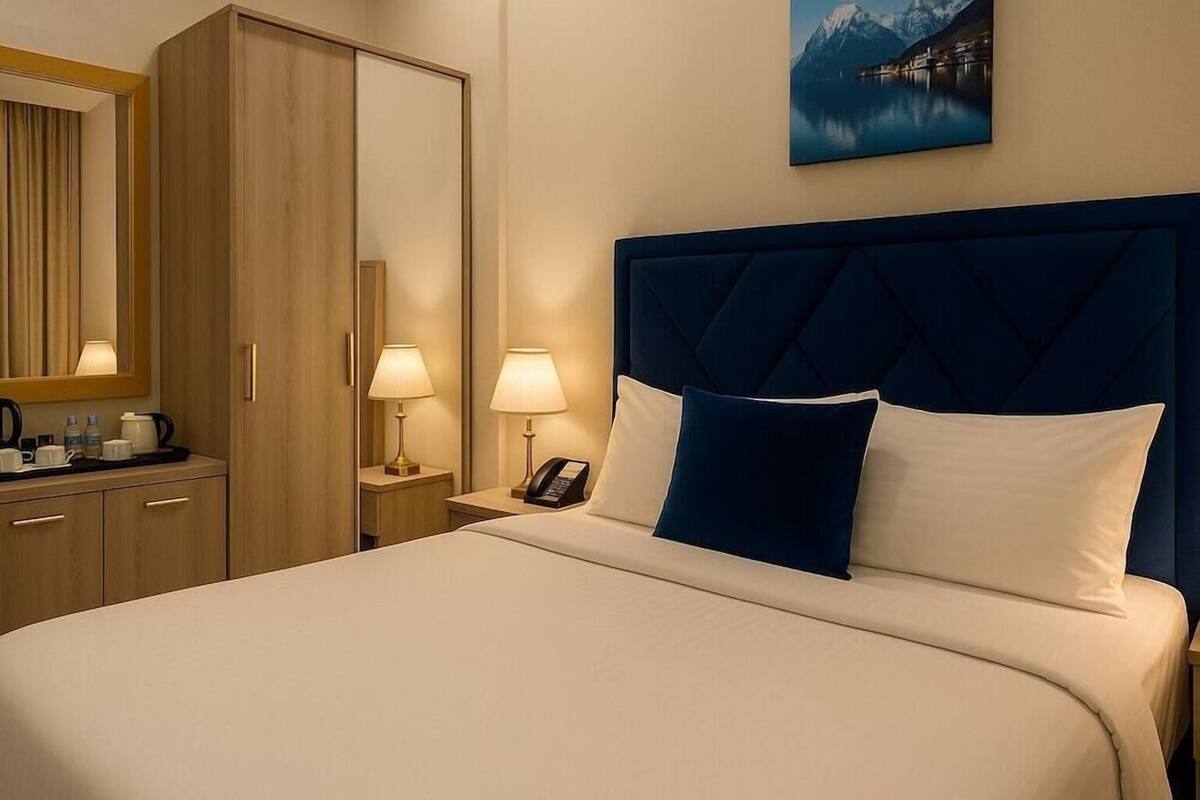 In-room safe, desk, soundproofing, iron/ironing board (on request)