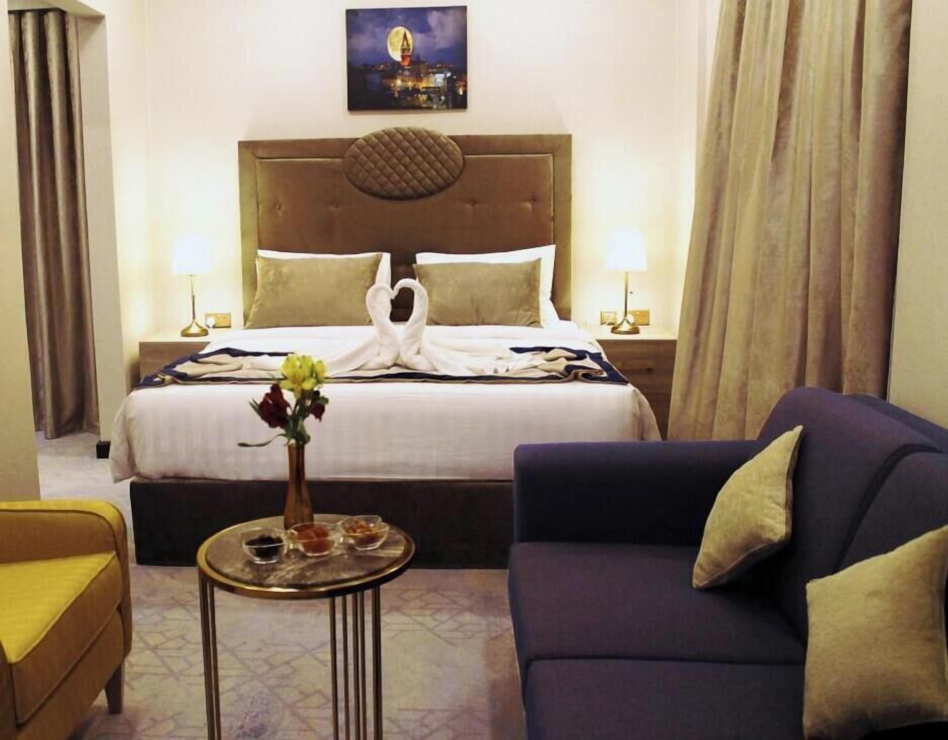 In-room safe, desk, soundproofing, iron/ironing board