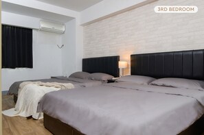 4 Schlafzimmer, Schreibtisch, Bügeleisen/Bügelbrett, kostenloses WLAN