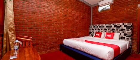 1 habitación, escritorio, wifi gratis y ropa de cama