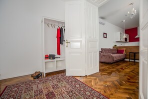 豪華公寓 | 1 間臥室、獨特裝潢、布置獨特、書桌