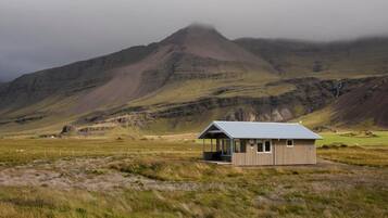 Cottage, 1 Bedroom | Individually furnished, free WiFi, bed sheets
