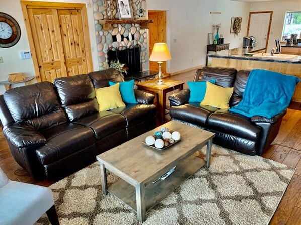 Smart TV, fireplace, video games, DVD player