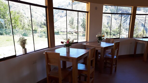 Free daily continental breakfast  - Huaraz Lodge and Bungalows (Independencia)