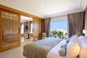 Suite | Minibar, coffres-forts dans les chambres, lits bébé (gratuits)