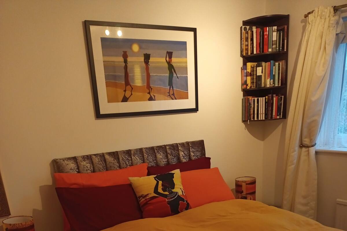 Quarto casal tradicional | Edredons de pluma, cortinas blackout, quartos à prova de som
