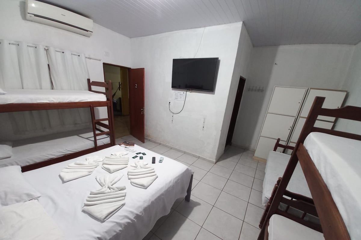 Quarto família | Wi-Fi de cortesia, roupa de cama