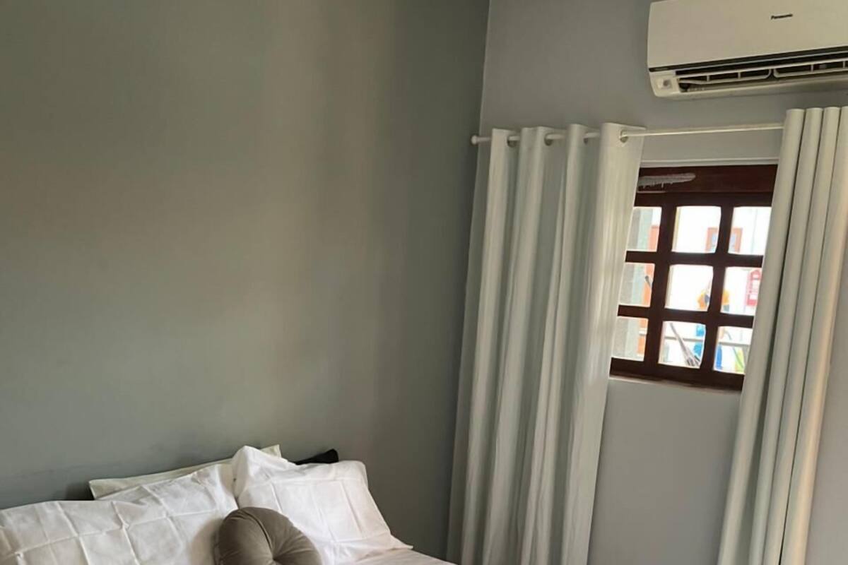 WiFi (free), bed sheets