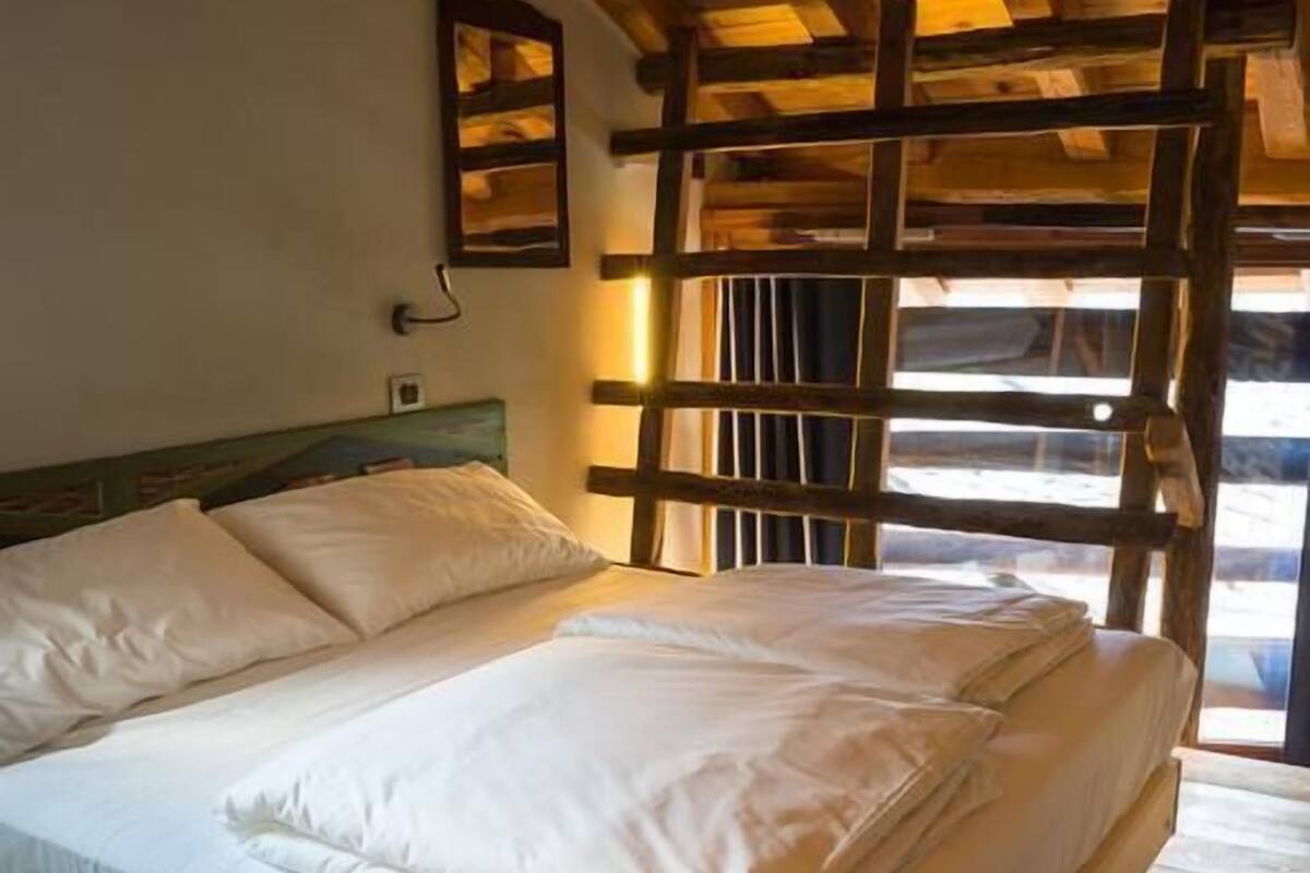 Triple Room | WiFi (free), bed sheets