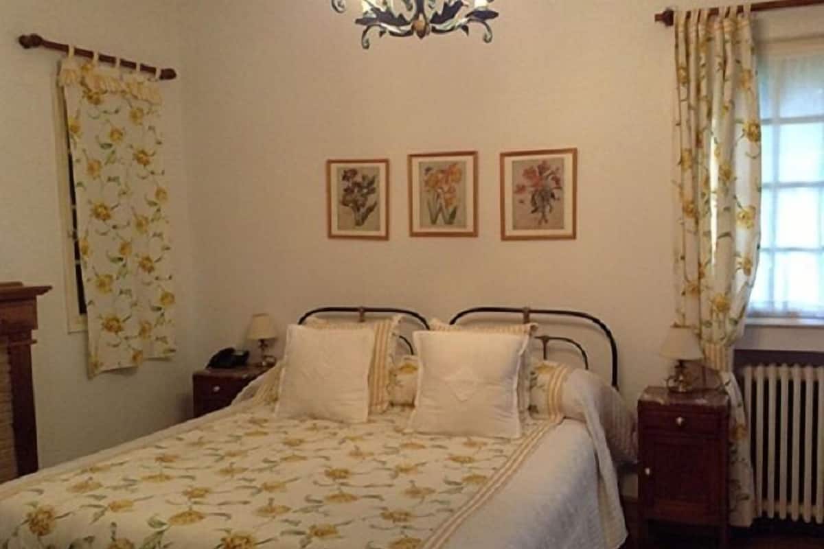 Apartment | In-room safe, WiFi (free), bed sheets
