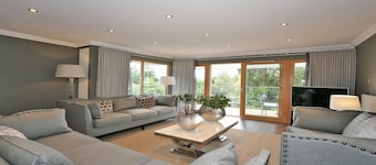 Wellwood Mansions by Town & Country